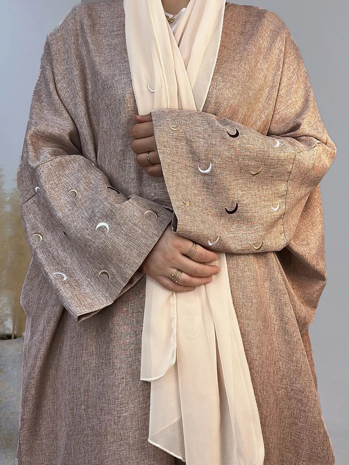 Qamar Abaya