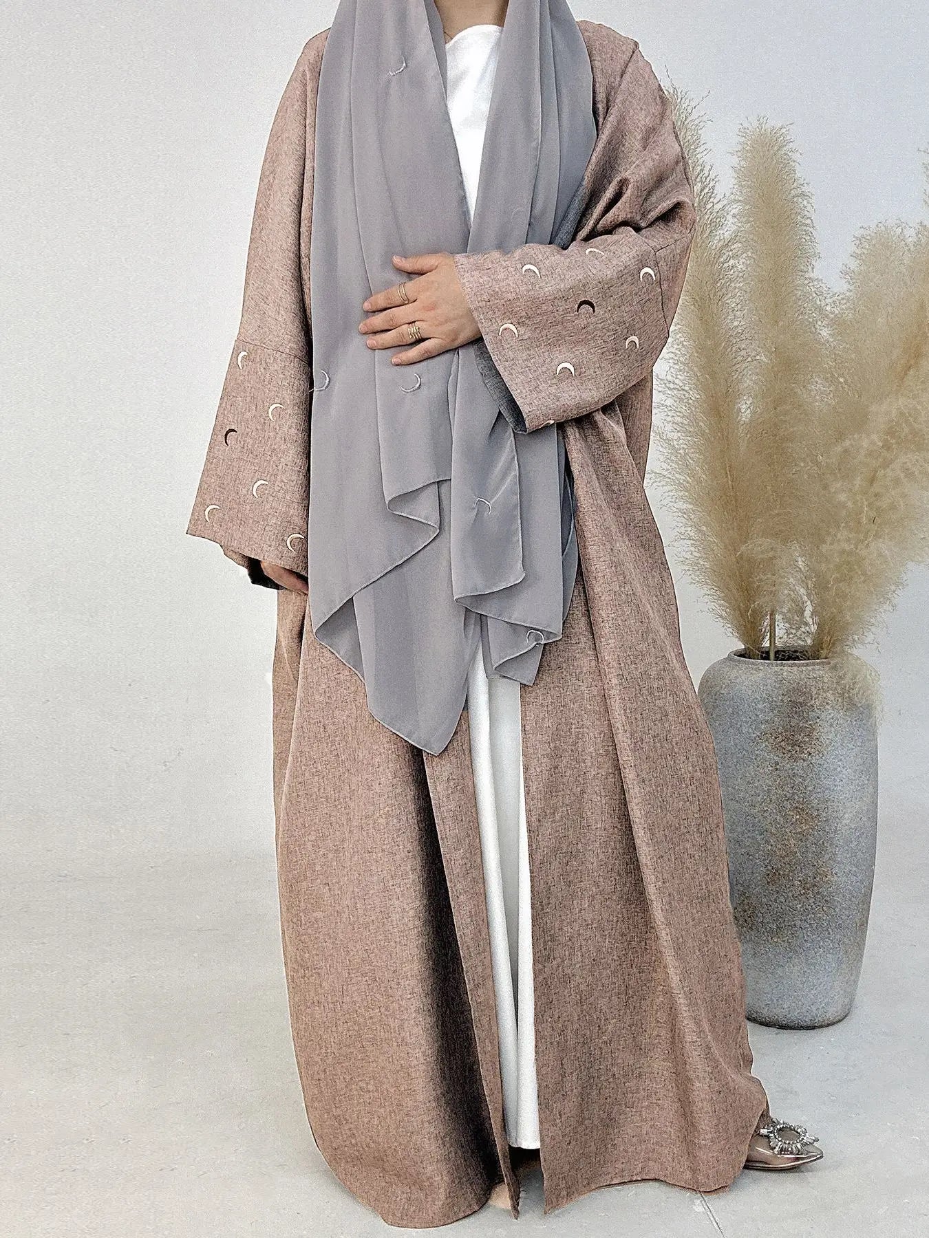 Qamar Abaya